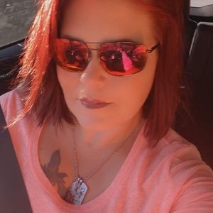Meet your Posher, Pamela